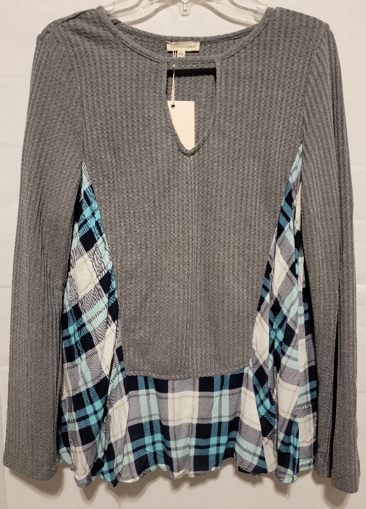 NWT Blushing Heart gray knit lightweight sweater Large